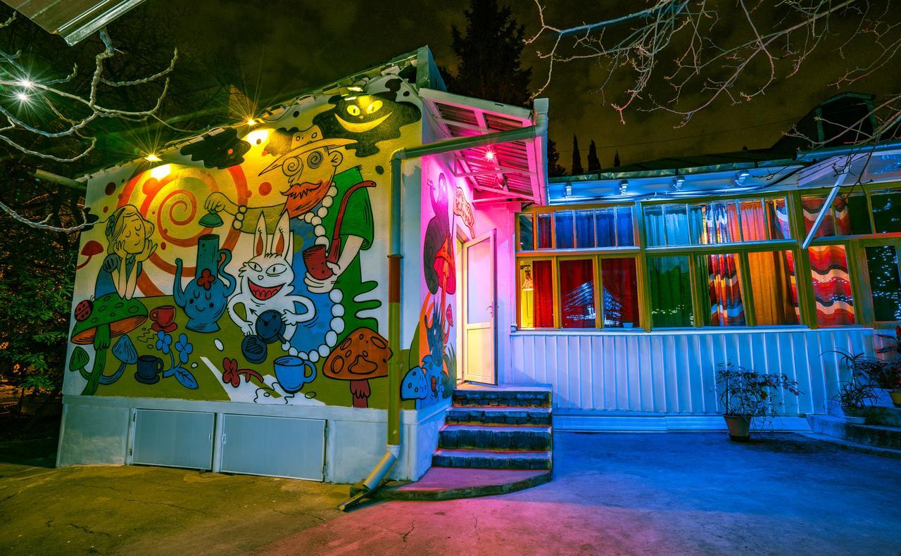 Zgarbi Hostel Tbilisi Ngoại thất bức ảnh