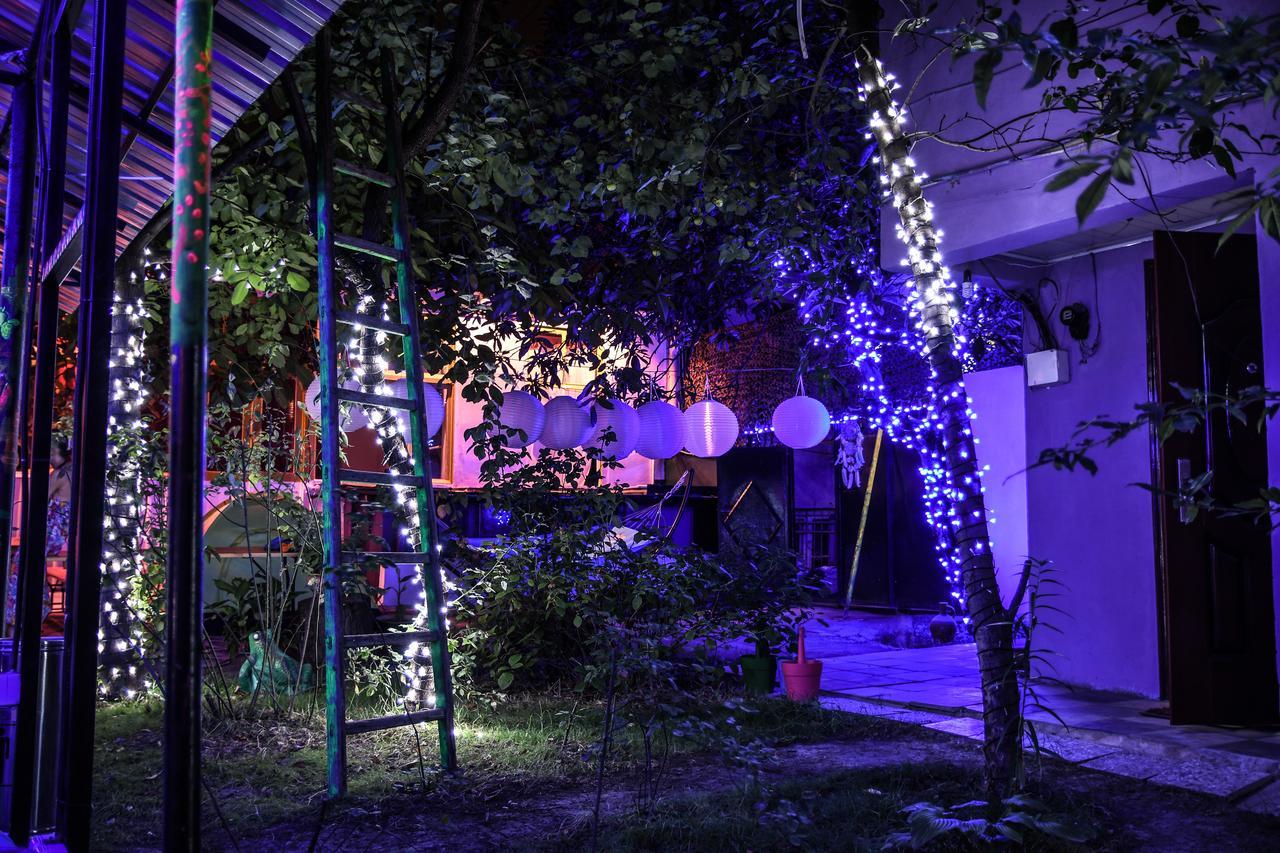 Zgarbi Hostel Tbilisi Ngoại thất bức ảnh