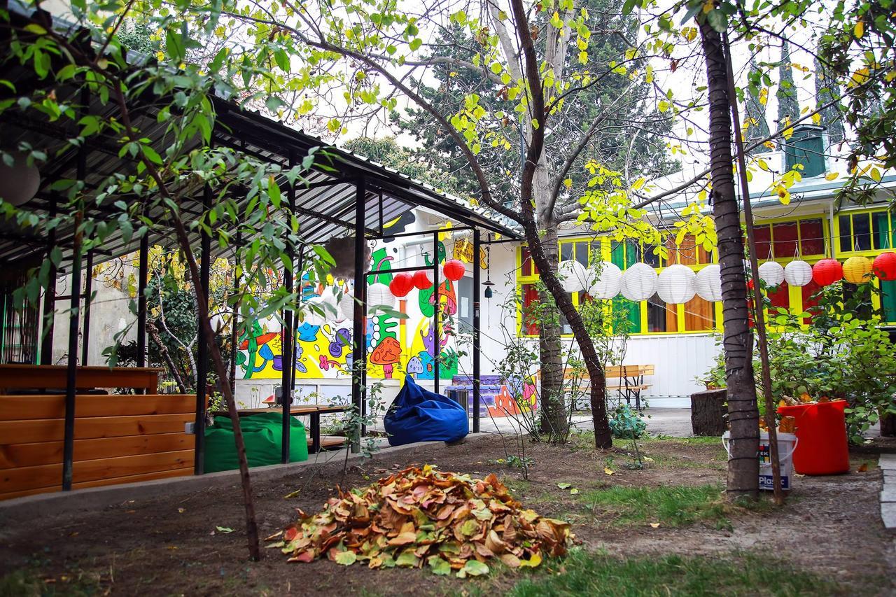 Zgarbi Hostel Tbilisi Ngoại thất bức ảnh